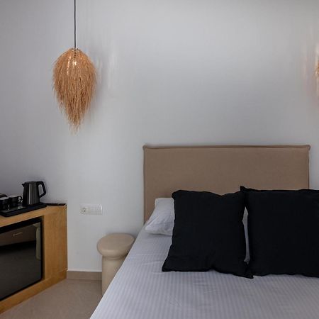 Alora Suites Tínos Eksteriør bilde