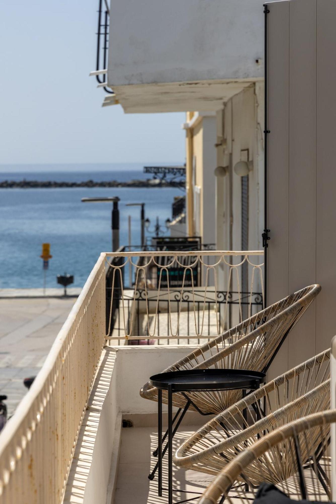 Alora Suites Tínos Eksteriør bilde