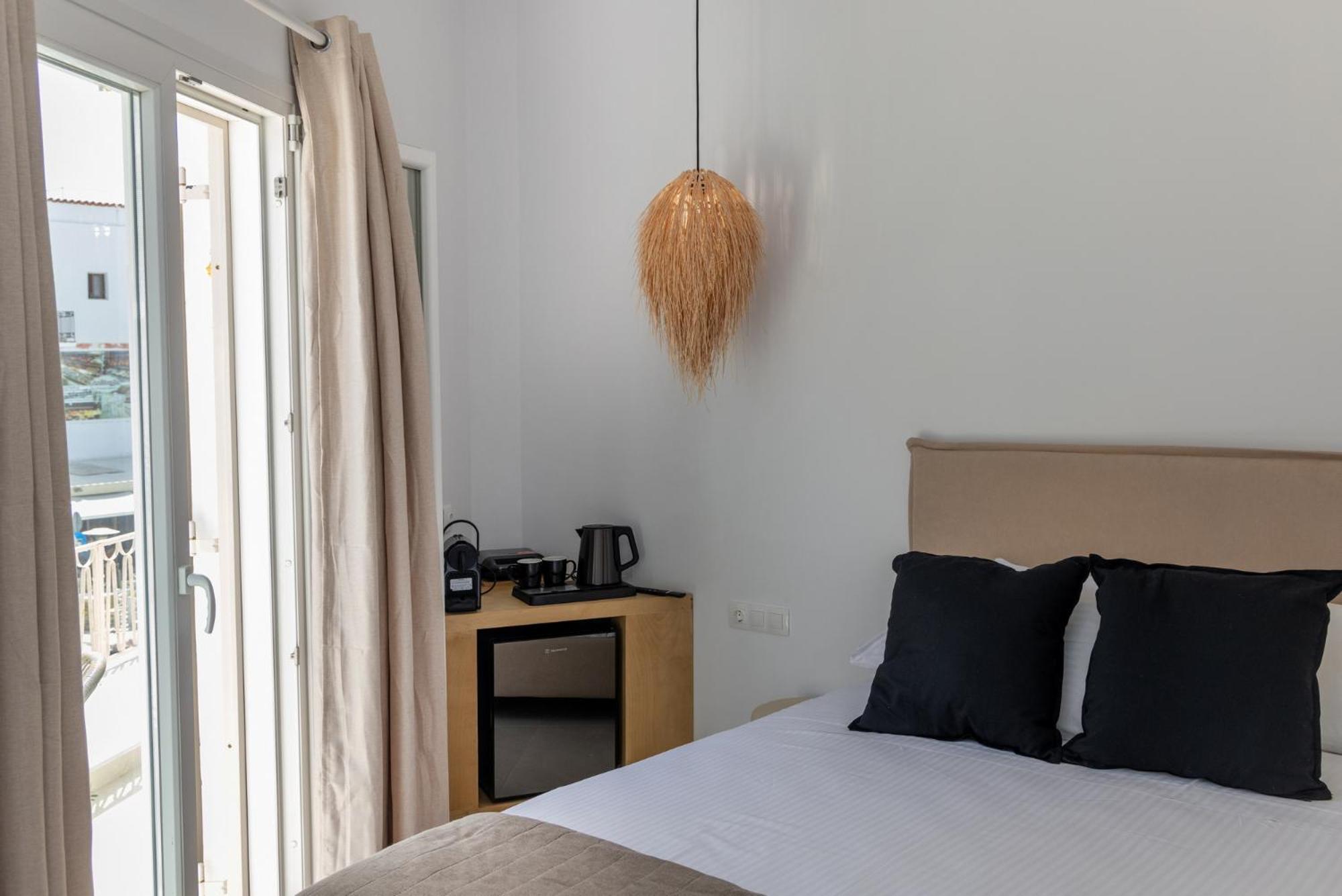 Alora Suites Tínos Rom bilde