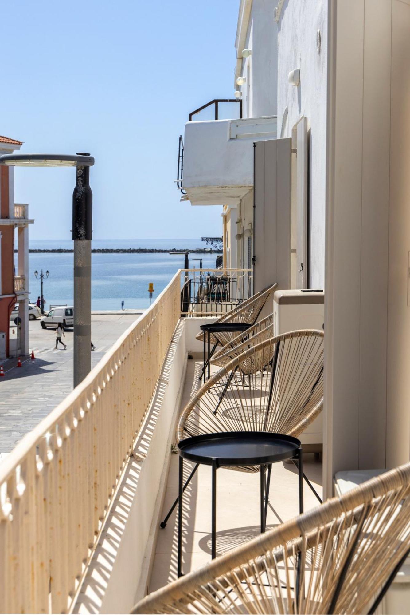 Alora Suites Tínos Rom bilde